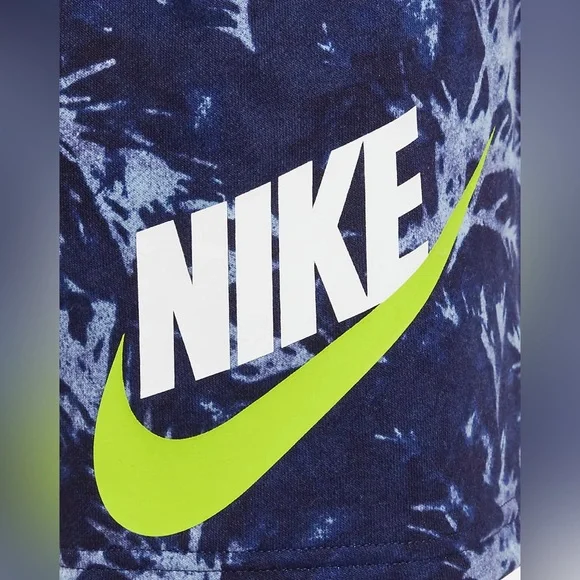 Boys Nike shorts, brand new with tags - Picture 3 of 6